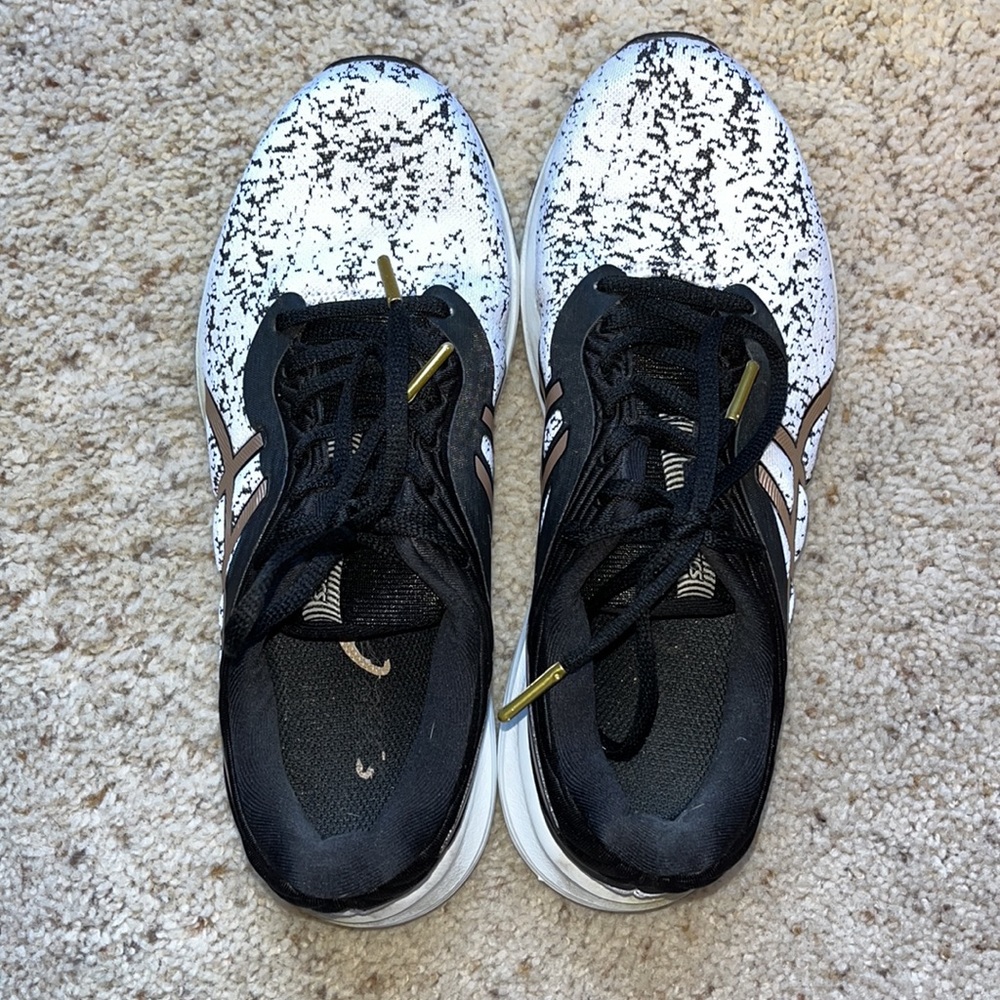 Asics Running Shoes - Picture 6 of 8